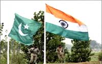 11india pak flag