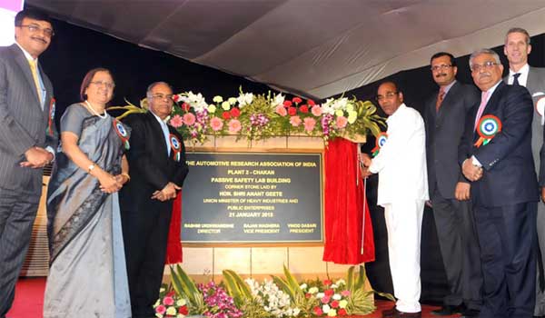 The Minister for Heavy Industries and Public Enterprises, Anant Geete unveiling the plaque to lay the foundation stone 1 The Union Minister for Heavy Industries and Public Enterprises, Anant Geete unveiling the plaque to lay the foundation stone of the Automotive Research Association of India Plant-2 Chakan Passive Safety Lab Building, in Pune on January 21, 2015.