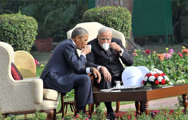 Obama : Chale Sath Sath for Indo US Relations 1 Prime Minister Narendra Modi in ‘One on One’ Talks on the tea with the US President Barack Obama at Hyderabad House
