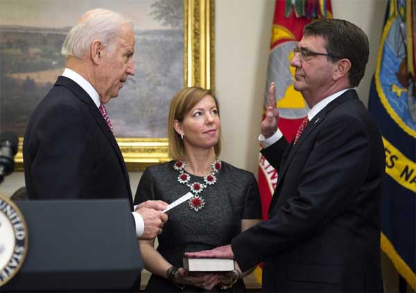 Ashton Carter sworn in as Obama's new defence secretary 1 18obama_defence_secretary