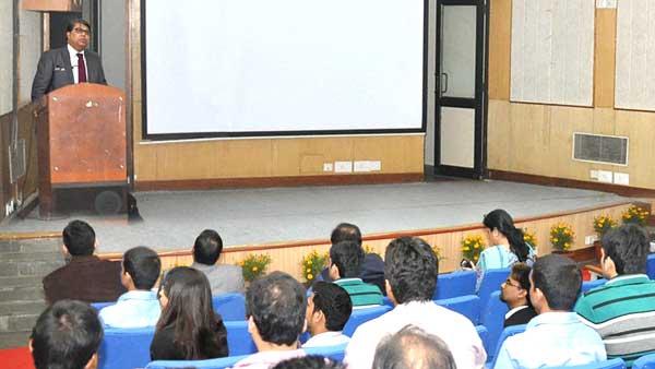 NTPC CMD addresses Management Students at IITD 1 24ntpc_cmd_address