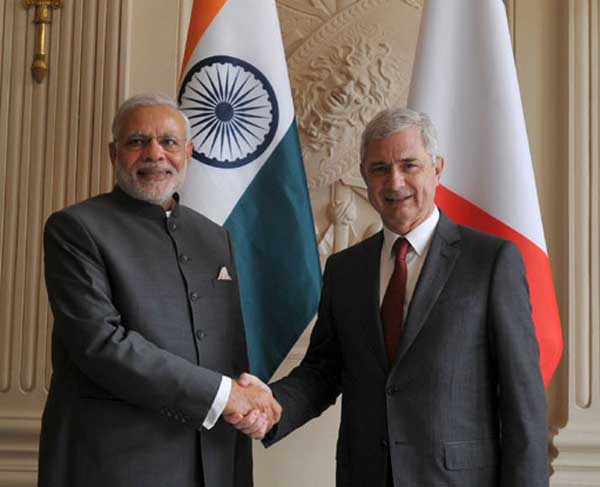 The Prime Minister, Narendra Modi with the President of the National Assembly, Claude Bartolone, in Paris on April 10, 2015. 1 The Prime Minister, Narendra Modi with the President of the National Assembly, Claude Bartolone, in Paris on April 10, 2015.
