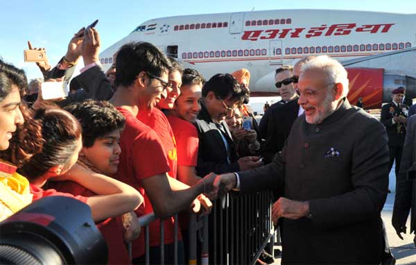 Canada's Indian community to give rock star welcome to Modi 1 15modi_at_canada