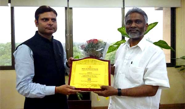 CMD, HUDCO receives ‘Legend CMD of the Year Award’ by News Ink 1 14hudco_cmd_year