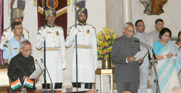 The President, Pranab Mukherjee administering the oath of Office to K.V. Chowdary as the Central Vigilance Commissioner, 1 The President, Pranab Mukherjee administering the oath of Office to K.V. Chowdary as the Central Vigilance Commissioner, at a function, at Rashtrapati Bhavan, in New Delhi on June 10, 2015.
