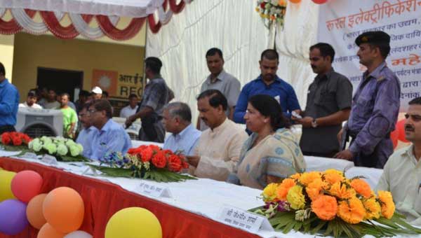 आरईसी की सीएसआर पहलों के अंतर्गत वीरखेडा इंटर कॉलेज, बुलंदशहर, के नवीनीकरण एवं विकास कार्यो का उद्घाटन 1 15rec_csr_initiatives