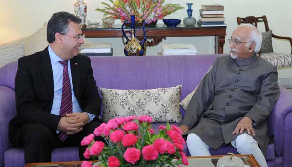 The Minister for Communication Technologies and Digital Economy of Tunisia, Noomane Fehri calling on the Vice President, 1 The Minister for Communication Technologies and Digital Economy of Tunisia, Noomane Fehri calling on the Vice President, Mohd. Hamid Ansari, in New Delhi on June 29, 2015.