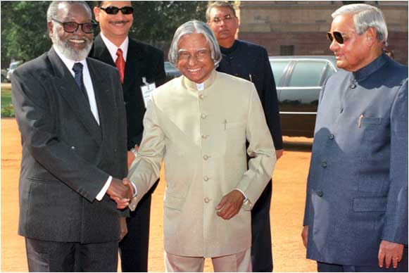 Dr. APJ ABDUL KALAM : A PEOPLE’S PRESIDENT 2 2