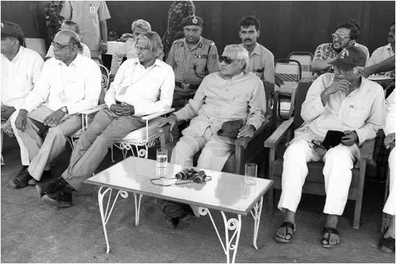 Dr. APJ ABDUL KALAM : A PEOPLE’S PRESIDENT 37 37