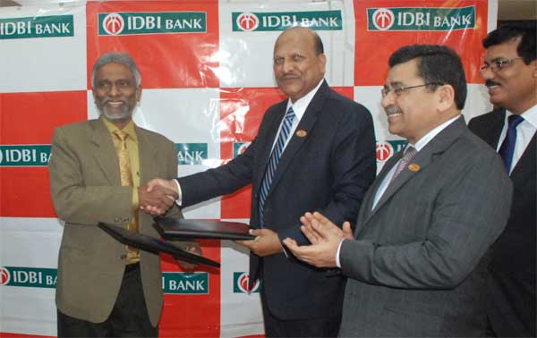 MoU signed between HUDCO and IDBI 1 10hudco_sign_mou