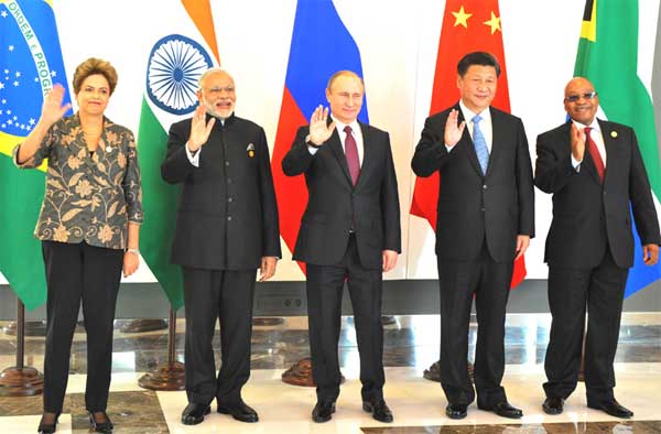 Prime Minister, Narendra Modi with other BRICS leaders at a meeting, on the sidelines of G20 Summit 2015, in Turkey 1 The Prime Minister, Narendra Modi with other BRICS leaders at a meeting, on the sidelines of G20 Summit 2015, in Turkey on November 15, 2015.