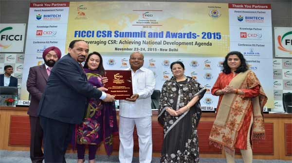 Punjab National Bank gets FICCI Corporate Social Responsibility Award 1 27pnb_award