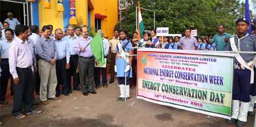 National energy conservation day is celebrated at NLC 1 Shri Sarat Kumar Acharya, CMD, NLC flagging off the rally, organised in commemoration of the National Energy Conservation Week, by the students of Kendriya Vidyalaya, Neyveli , to create awareness on energy conservation among the Public of Neyveli Township. Also seen are : Shri S.Boopathy, Shri Subir Das, Shri V.Thangapandian, Directors of NLC and Senior Officials.