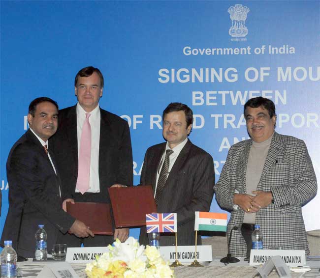 UK INDIA COLLABORATE TO IMPROVE PUBLIC TRANSPORT IN INDIA 1 11india uk mou