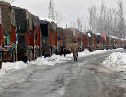 Srinagar-Jammu highway closed due to landslides 1 14landslide
