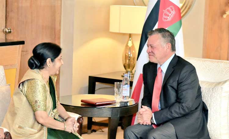 Sushma Swaraj calls on Jordan King 1 28sushma with king jordan