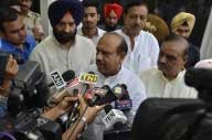 Four BJP MLAs marshalled out of Delhi Assembly 1 16bjp mla