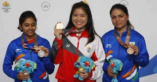 Shooter Ghosh bags silver, Apurvi gets bronze at CWG 1 09cwg award