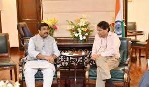 Pradhan requests Prabhu to set up airport at Paradip 1 25pradhan pabhu