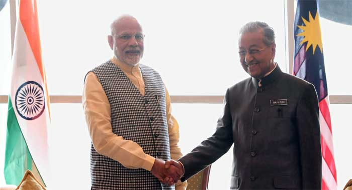 Modi holds 'productive' meeting with new Malaysian PM 1 31modi with pm malaysia