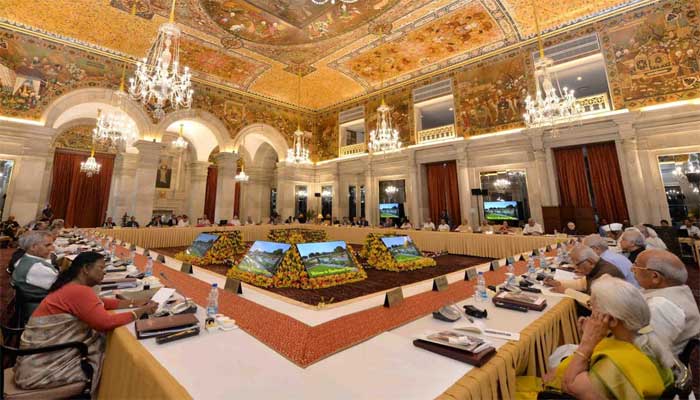 49TH CONFERENCE OF GOVERNORS CONCLUDES AT RASHTRAPATI BHAVAN 2 05governor meeting1