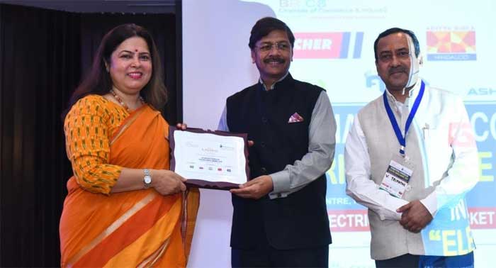 CMD, NBCC SPEAKS ON THE SIGNIFICANCE OF ELECTRIC VEHICLES 1 12nbcc award