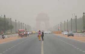Delhi wakes up under shade of dust 1 14dust in air