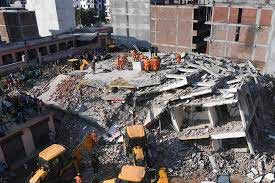 3 dead, many trapped in G.Noida twin-building collapse 1 18building collapse