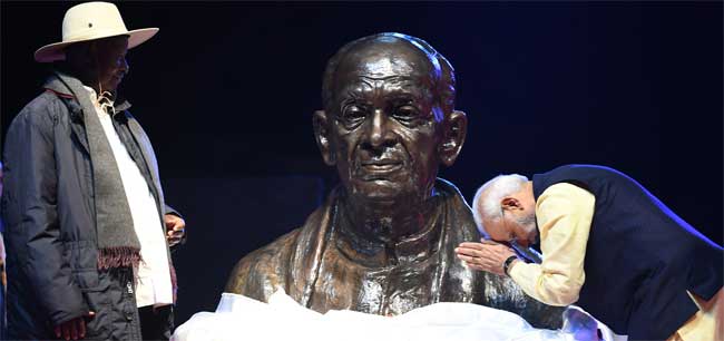 Modi thanks Uganda for hosting Indian community 1 25modi indian comunity ugan