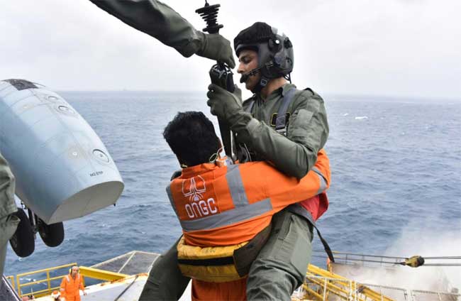 ONGC, supported by Indian Navy, braves adverse weather conditions to plug leakage in Offshore Well 1 25ongc conf