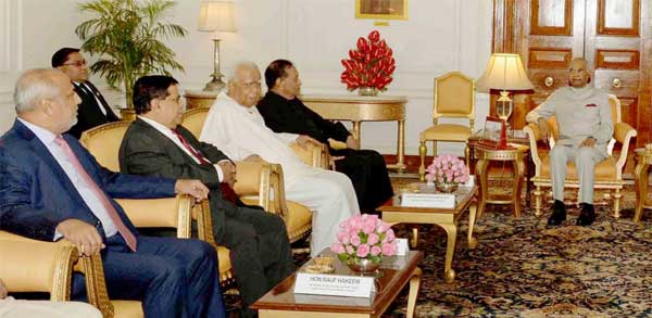 PARLIAMENTARY DELEGATION FROM SRI LANKA CALLS ON THE PRESIDENT 1 11pres with delegation sl