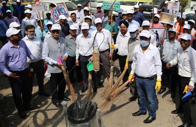 OIL undertakes Swachhta Hi Seva campaign at OIL Corporate House, Noida 1 19oil swacch