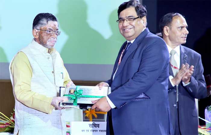 BHEL wins Six National Safety Awards 1 04bhel award