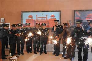 Indian Army, Chinese PLA celebrate Diwali in Arunachal 1 08india china diwali