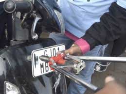 All new vehicles to have high security registration plates from April 2019 1 07registration plate
