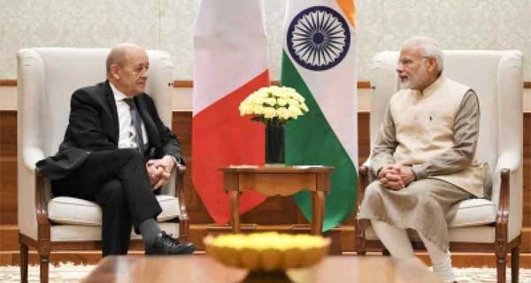 Modi extends condolences to France terror attack victims 1 15modi with min france