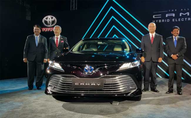 Toyota launches Camry Hybrid at Rs 36.95 lakh in India 1 18toyota car