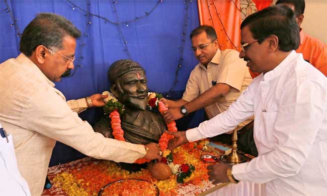 Shivaji Jayanti Celebration over Konkan Railway 1 19konkan celebrate