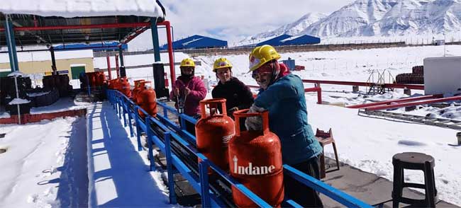 On Top of the World- Women are the driving force of the World’s Highest LPG Bottling Plant 8 07lp plant