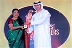 Indian woman doctor gets Global Asian award 1 22doctor award