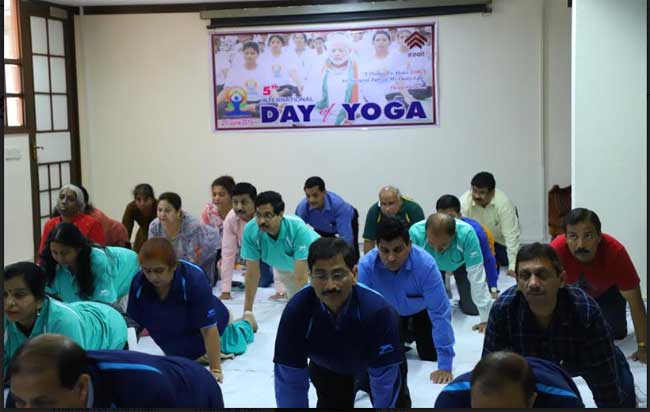 5th International Day of YogaObserved by HUDCO 1 21hudco yoga day