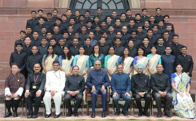 PROBATIONERS OF INDIAN FOREST SERVICE CALL ON THE PRESIDENT 1 23pres with ifs