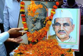 Shastri surcharged India with 'Jai Jawan Jai Kisan': Modi 1 02modi tribute