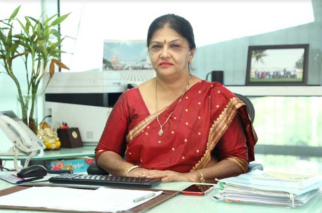 Ms. Pomila Jaspal takes charge as Director-Finance, MRPL 1 15director mrpl