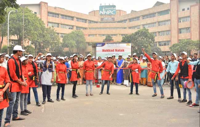 एनएचपीसी में ‘सतर्कता जागरूकता सप्ताह 2019’ के तहत नुक्कड़ नाटक, ह्यूमन चैन एवं रैली का आयोजन 1 02nhpc natak