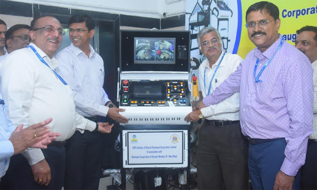 BPCL presents Robotic Manhole Cleaning Machines to MCGM M-West Ward 1 22bpcl inaug