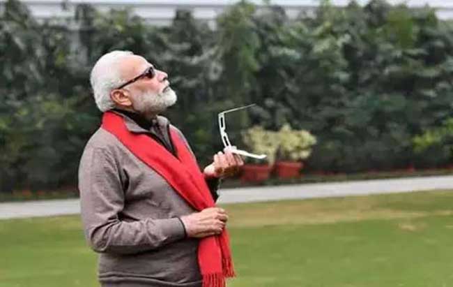 Solar Eclipse: Despite 'cloud cover' in Delhi, PM's moment with the Sun 2 26modi solar eclipse