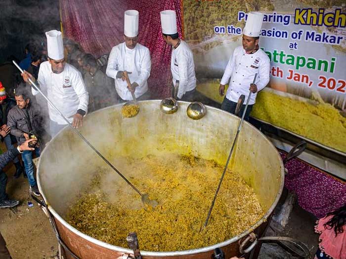Guinness World Record for 1,995 kg 'khichdi' cooked in Himachal 1 15khichdi