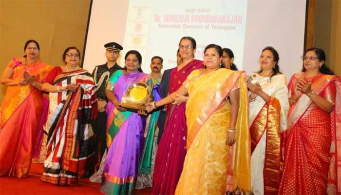 HPCL wins First prize “Best Enterprise Award” in Maharatna Category in Forum of Women in Public Sector 1 27hpcl award