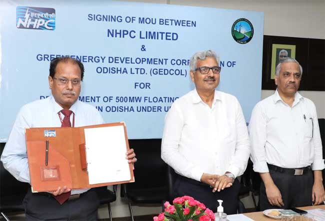 NHPC signs Memorandum of Understanding with GEDCOL for ‘Development of 500 MW Floating Solar Projects in Odisha under UMREPP’ 1 20nhpc mou